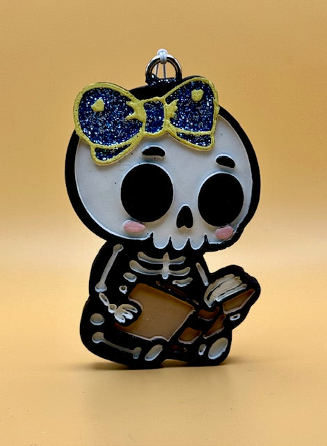 Skelly Girl Reading (Aloha Kiwi Passionfruit)