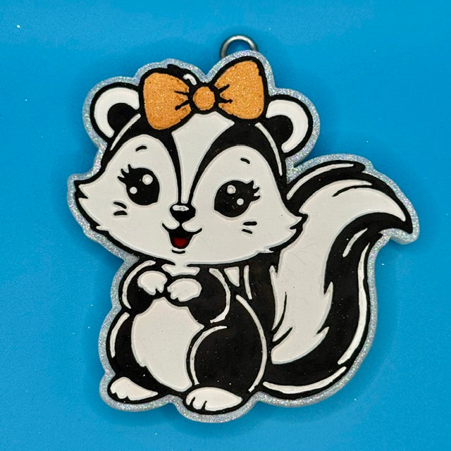 Girly Skunk